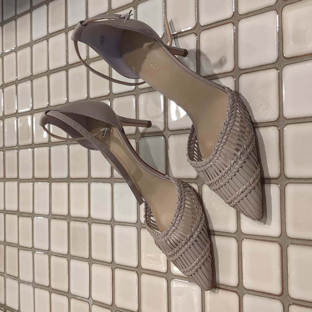 Ann Taylor Durban Woven Leather pump in shore gray, size 8.5